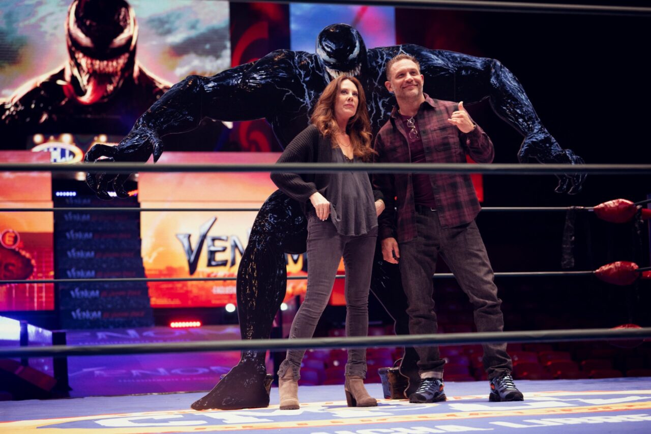 Tom Hardy Attends CMLL Wrestling Show to Promote “Venom: The Last Dance”